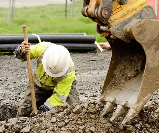 Земляные работы в Донецке и  Ростовской области